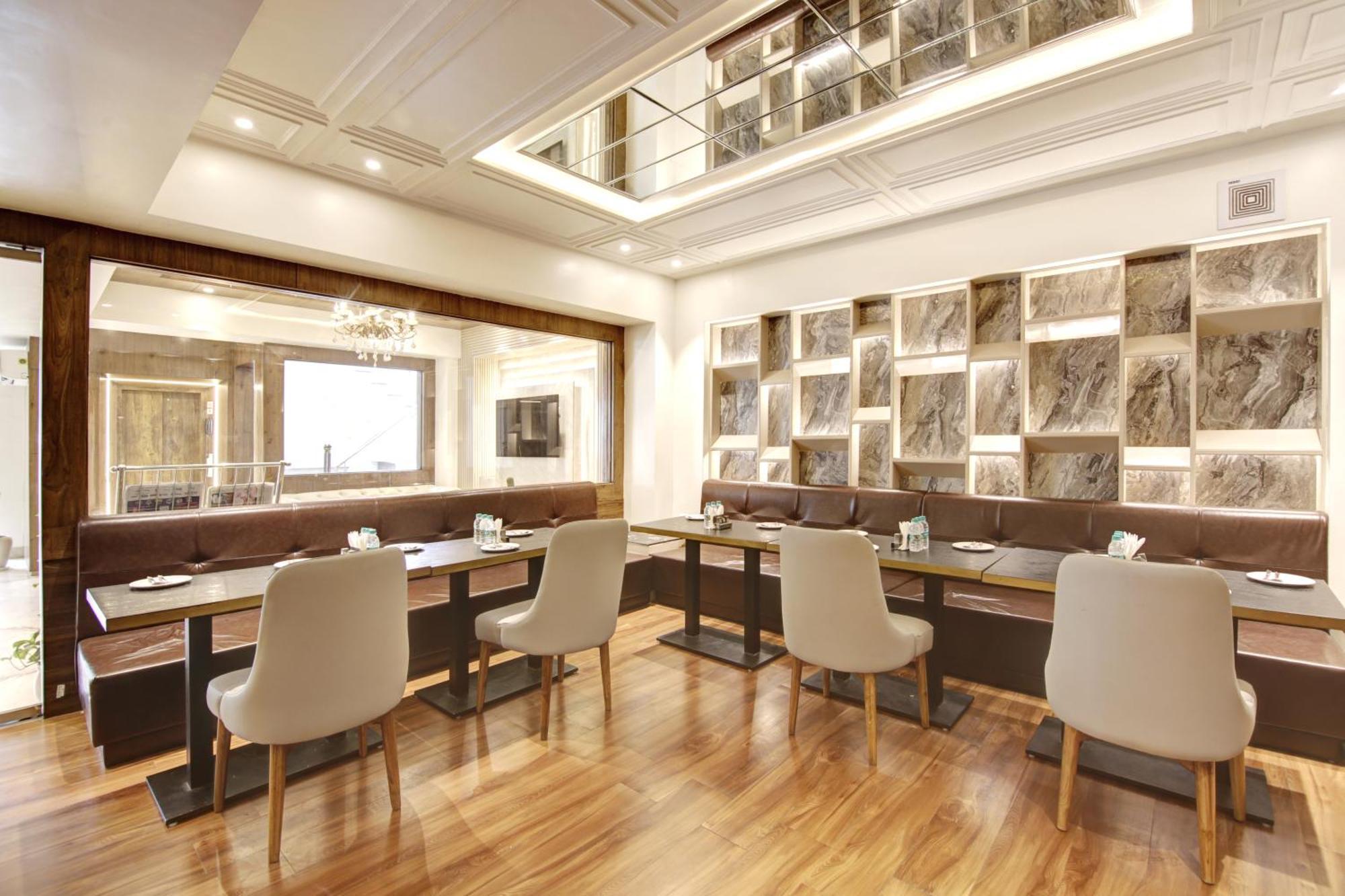 Marks Hotel & Banquet 노이다 외부 사진