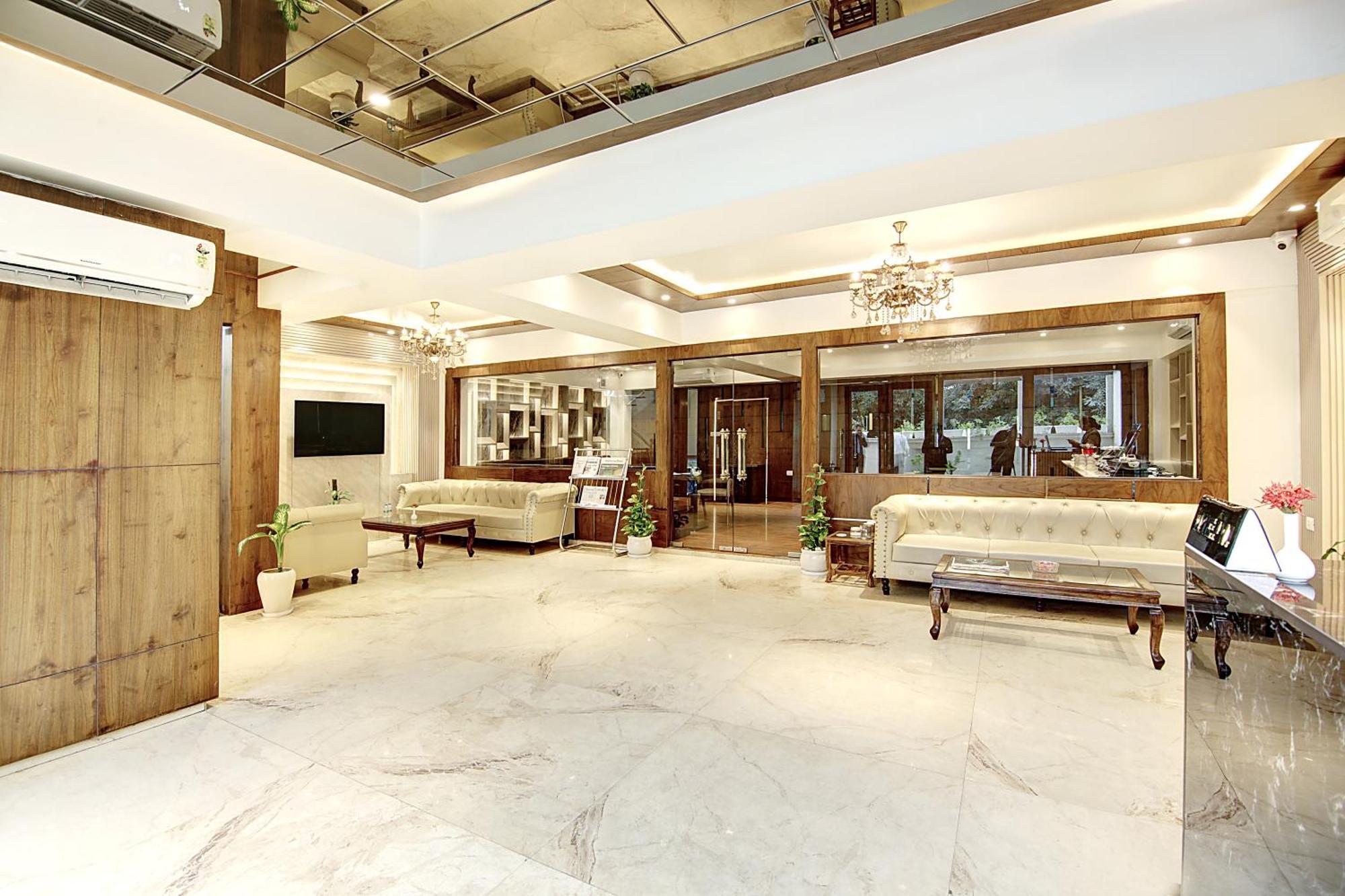 Marks Hotel & Banquet 노이다 외부 사진
