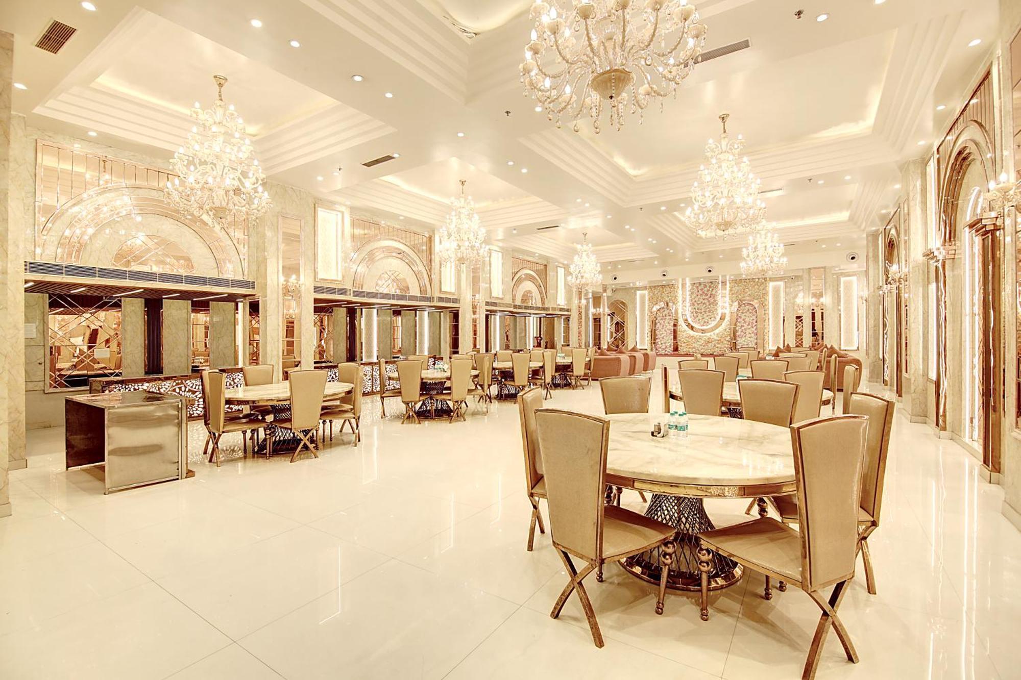 Marks Hotel & Banquet 노이다 외부 사진
