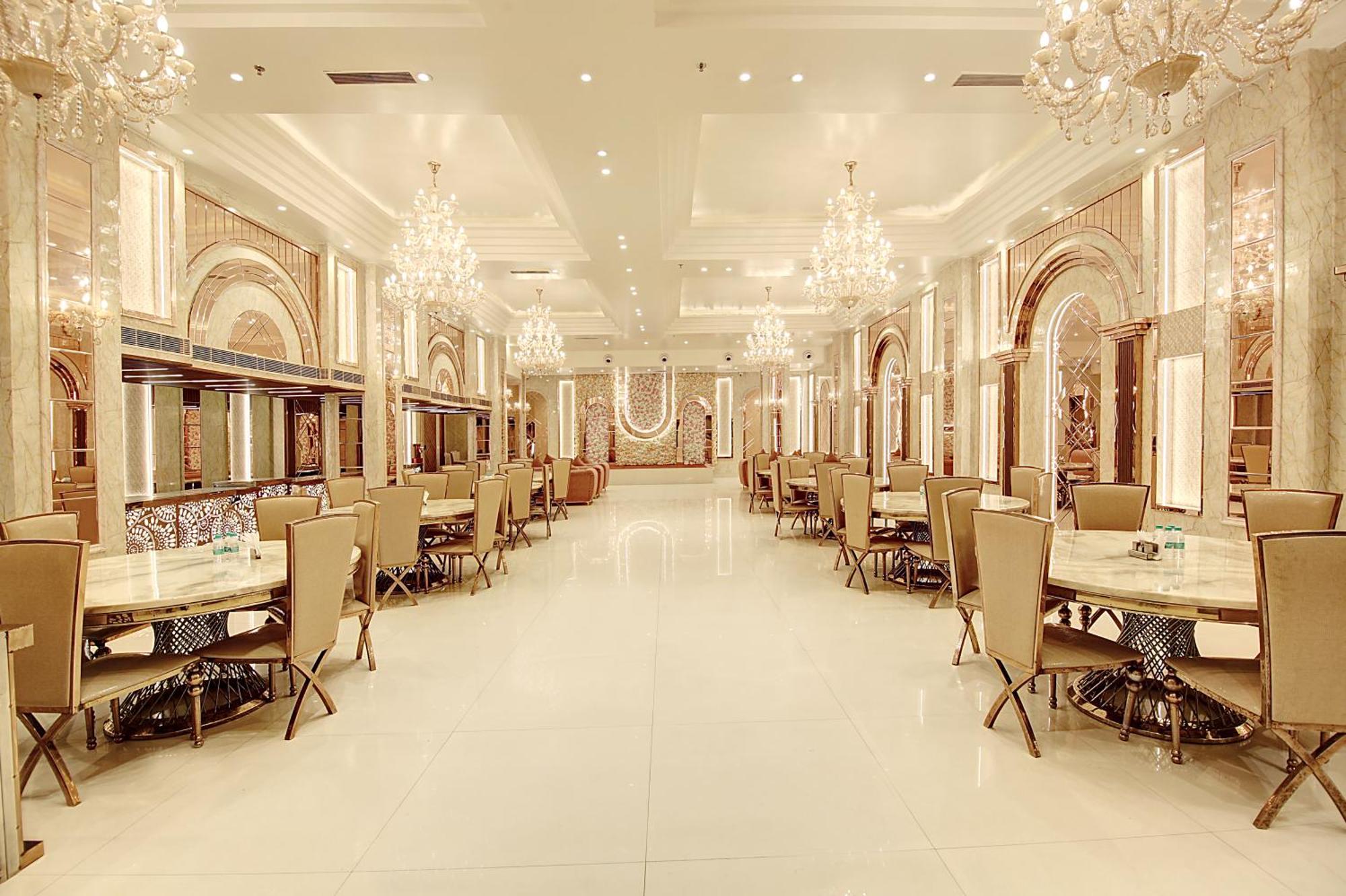 Marks Hotel & Banquet 노이다 외부 사진